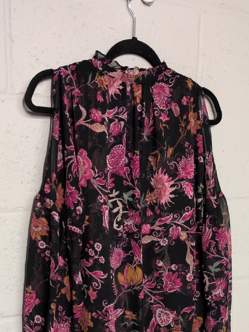Women's INC Sheer Floral Cold-Shoulder Bubble Hem Blouse Size M - Picture 8 of 10
